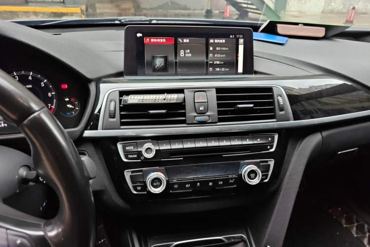 Used BMW 3 Series GT 2020 320i M Sport Package Audio And AC Panel