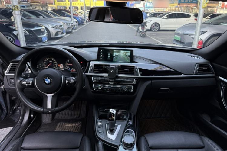 Used BMW 3 Series GT 2020 320i M Sport Package Audio And AC Panel