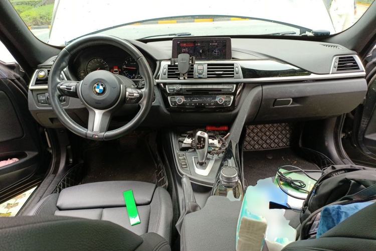 Used BMW 3 Series GT 2020 320i M Sport Package Center Console