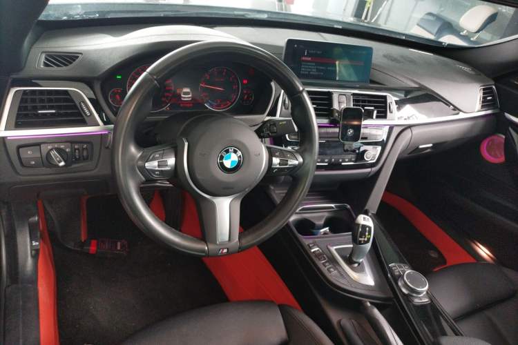 Used BMW 3 Series GT 2020 320i M Sport Package Center Console