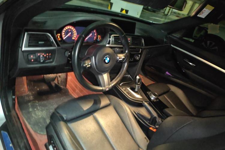 Used BMW 3 Series GT 2020 320i M Sport Package Center Console