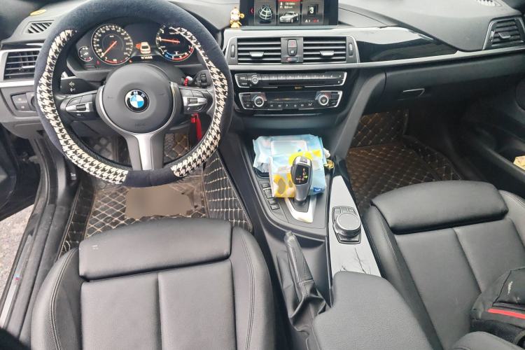 Used BMW 3 Series GT 2020 320i M Sport Package Center Console