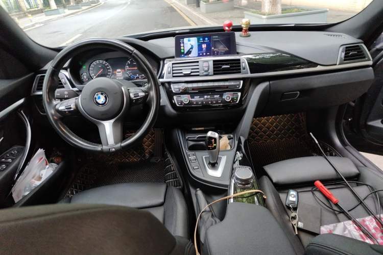 Used BMW 3 Series GT 2020 320i M Sport Package Center Console