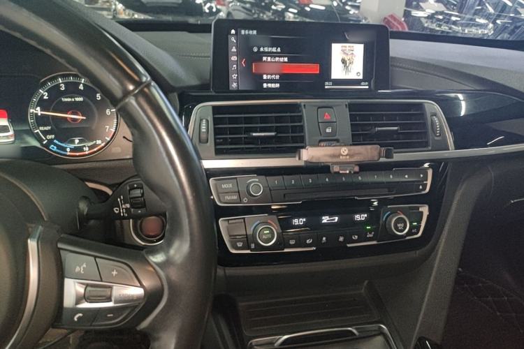 Used BMW 3 Series GT 2020 320i M Sport Package Center Console