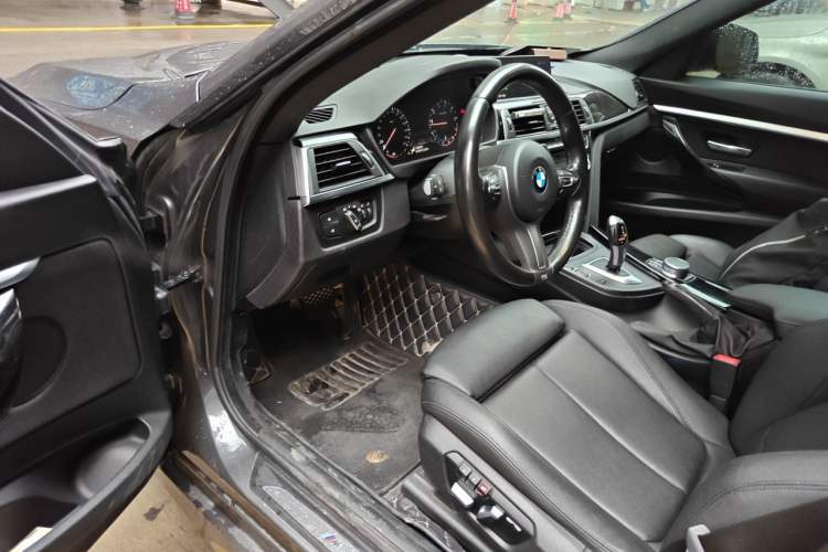 Used BMW 3 Series GT 2020 320i M Sport Package Driver Seat