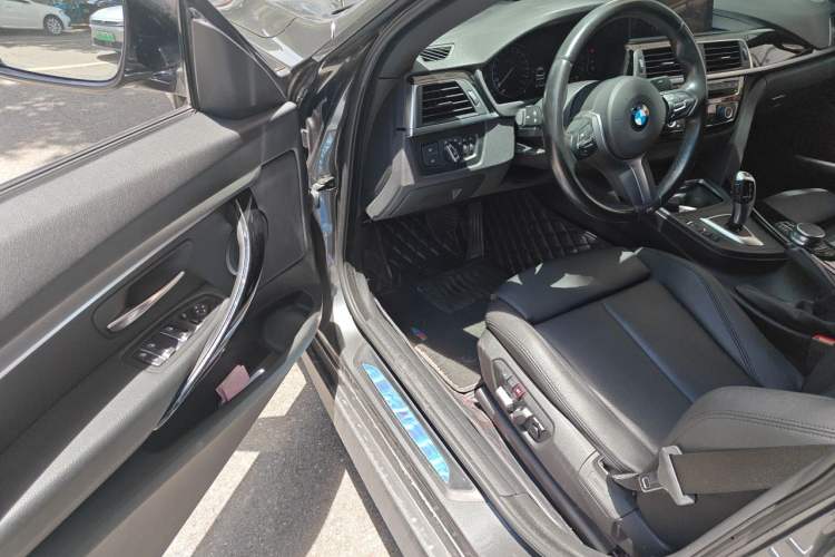 Used BMW 3 Series GT 2020 320i M Sport Package Driver Seat