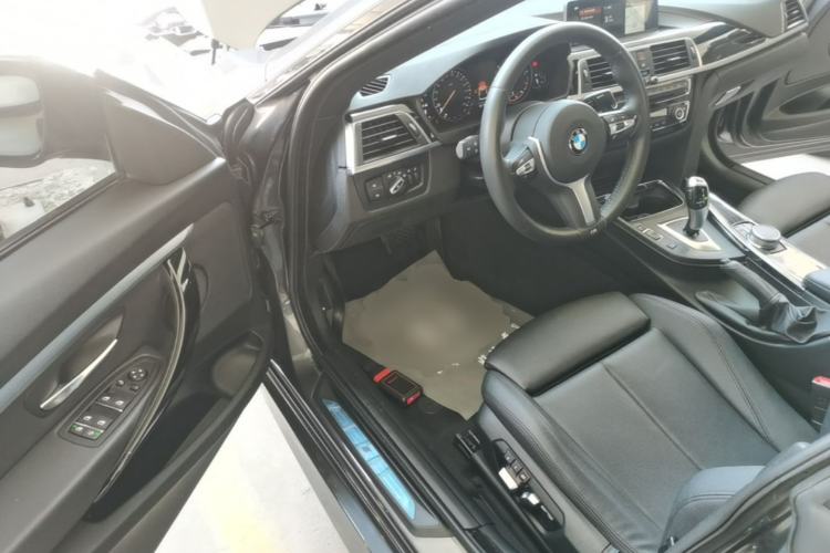 Used BMW 3 Series GT 2020 320i M Sport Package Driver Seat