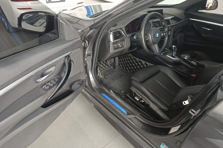 Used BMW 3 Series GT 2020 320i M Sport Package Driver Seat