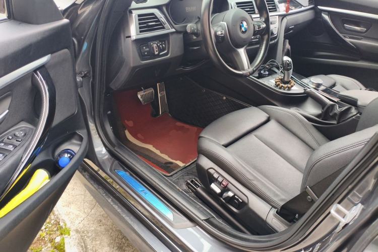 Used BMW 3 Series GT 2020 320i M Sport Package Driver Seat