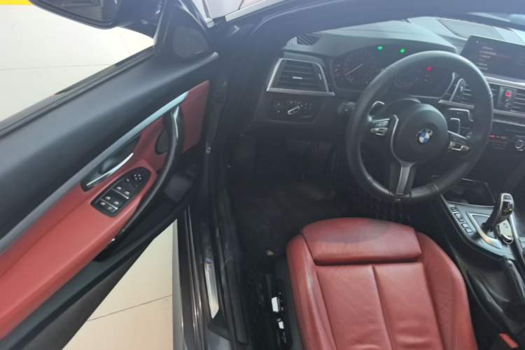 Used BMW 3 Series GT 2020 330i M Sport Night Edition Driver Seat