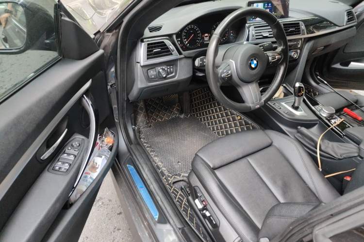 Used BMW 3 Series GT 2020 320i M Sport Package Driver Seat