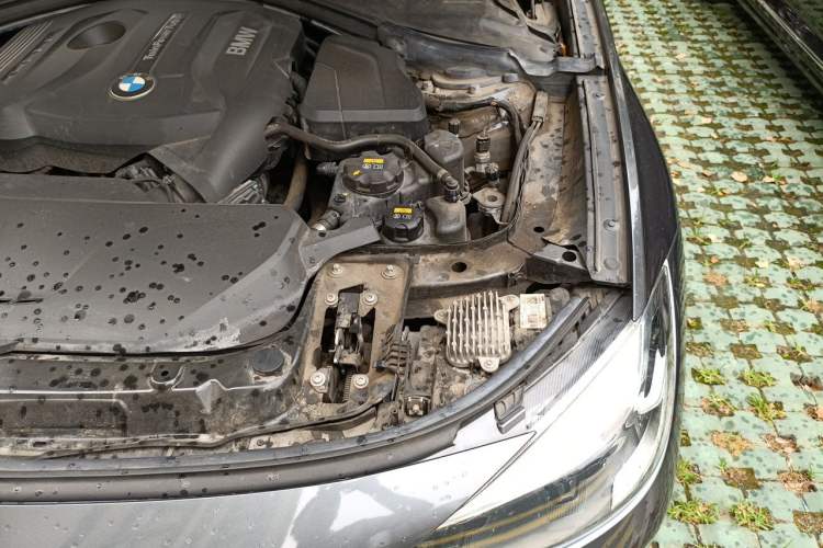 Used BMW 3 Series GT 2020 320i M Sport Package Engine Bay Left