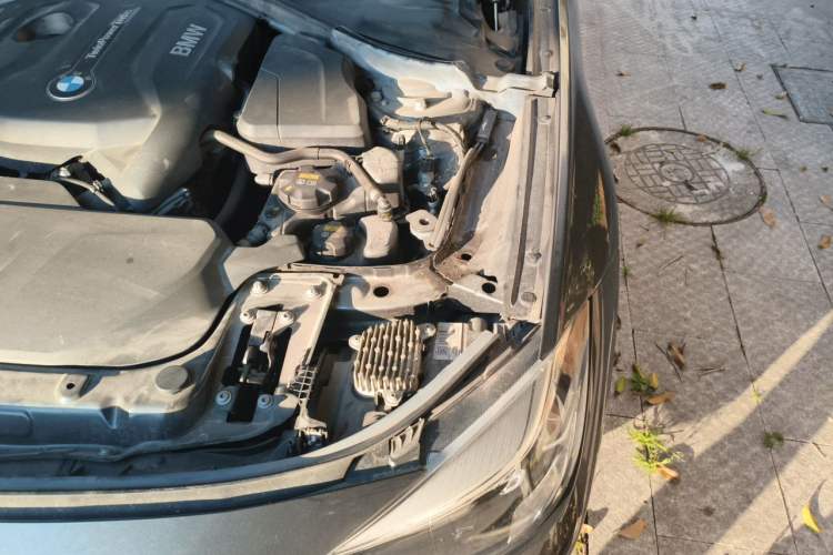 Used BMW 3 Series GT 2020 330i M Sport Night Edition Engine Bay Left