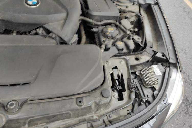 Used BMW 3 Series GT 2020 320i M Sport Package Engine Bay Left