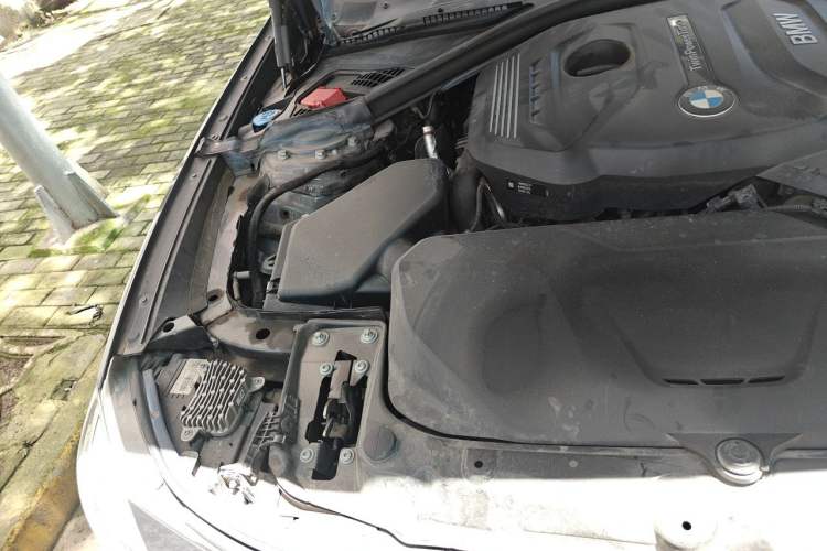 Used BMW 3 Series GT 2020 320i M Sport Package Engine Bay Right