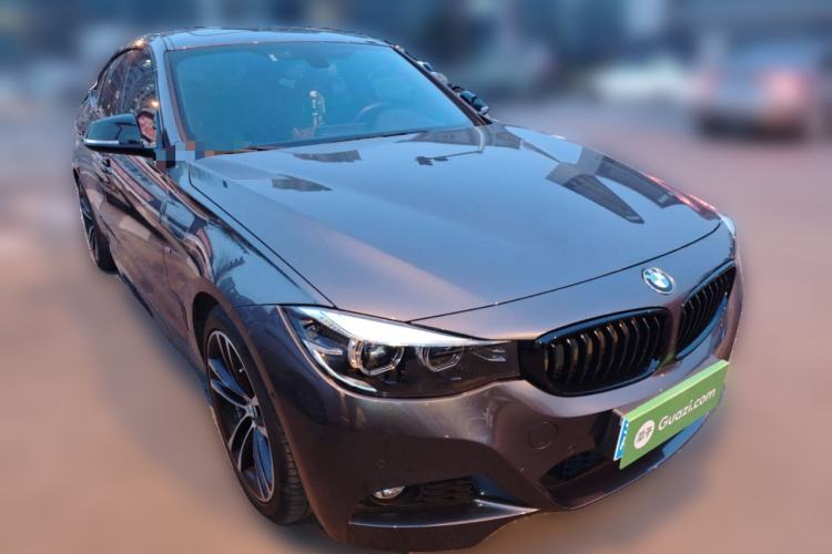 Used BMW 3 Series GT 2020 330i M Sport Night Edition Front Right 45 Deg