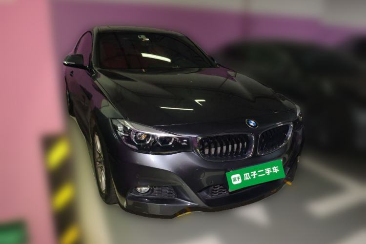 Used BMW 3 Series GT 2020 320i M Sport Package Front Right 45 Deg