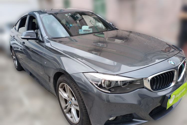 Used BMW 3 Series GT 2020 320i M Sport Package Front Right 45 Deg