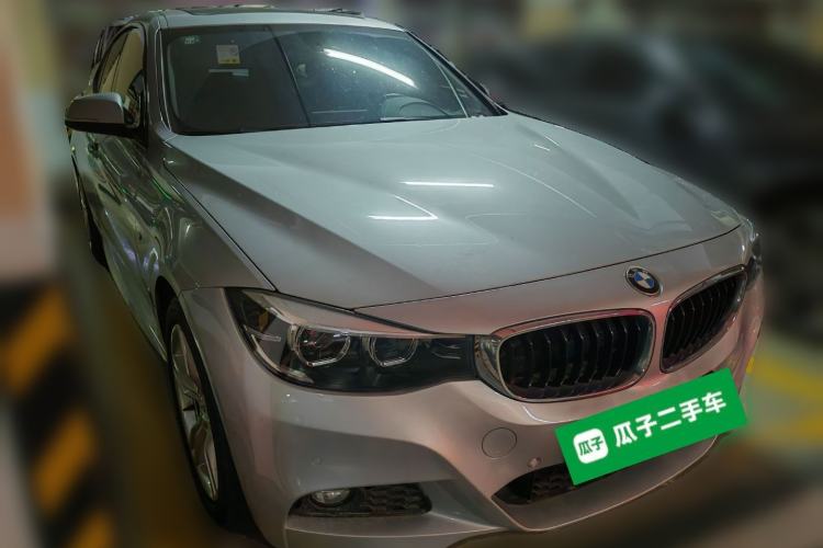 Used BMW 3 Series GT 2020 320i M Sport Package Front Right 45 Deg