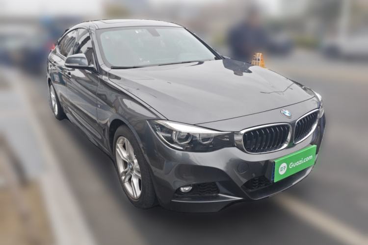 Used BMW 3 Series GT 2020 320i M Sport Package Front Right 45 Deg