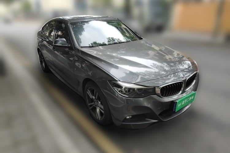 Used BMW 3 Series GT 2020 320i M Sport Package Front Right 45 Deg