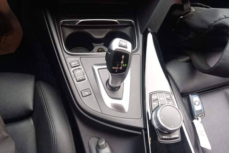 Used BMW 3 Series GT 2020 320i M Sport Package Gear Lever