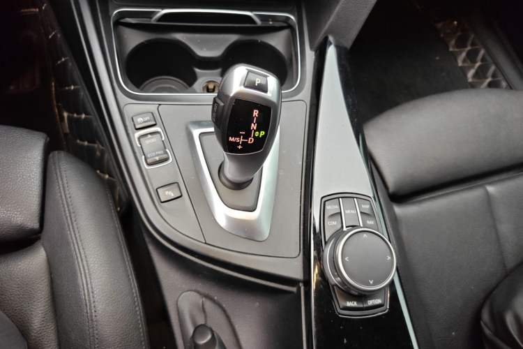 Used BMW 3 Series GT 2020 320i M Sport Package Gear Lever