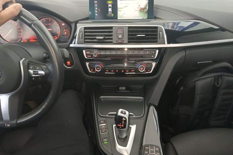 Used BMW 3 Series GT 2020 320i M Sport Package Gear Lever