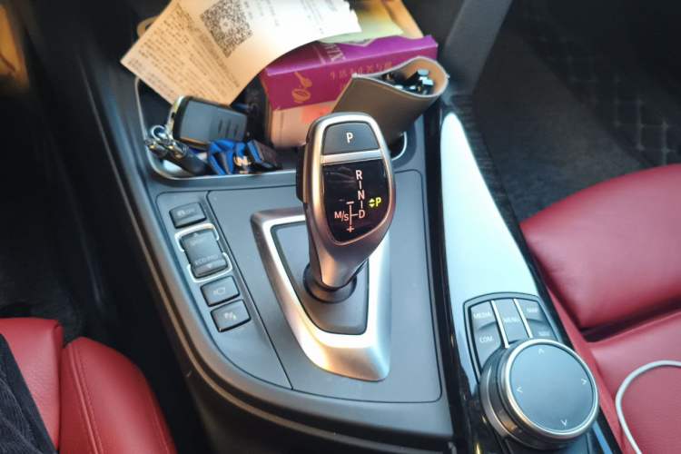 Used BMW 3 Series GT 2020 330i M Sport Night Edition Gear Lever
