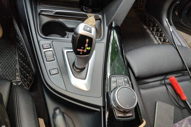 Used BMW 3 Series GT 2020 320i M Sport Package Gear Lever