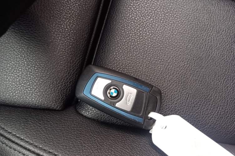 Used BMW 3 Series GT 2020 320i M Sport Package Interior 1