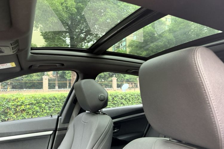 Used BMW 3 Series GT 2020 320i M Sport Package Interior 10