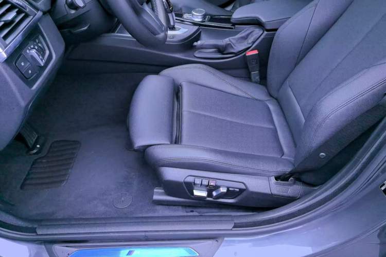 Used BMW 3 Series GT 2020 320i M Sport Package Interior 12