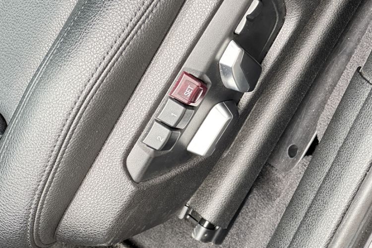 Used BMW 3 Series GT 2020 320i M Sport Package Interior 3
