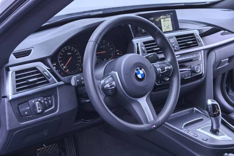 Used BMW 3 Series GT 2020 320i M Sport Package Interior 3