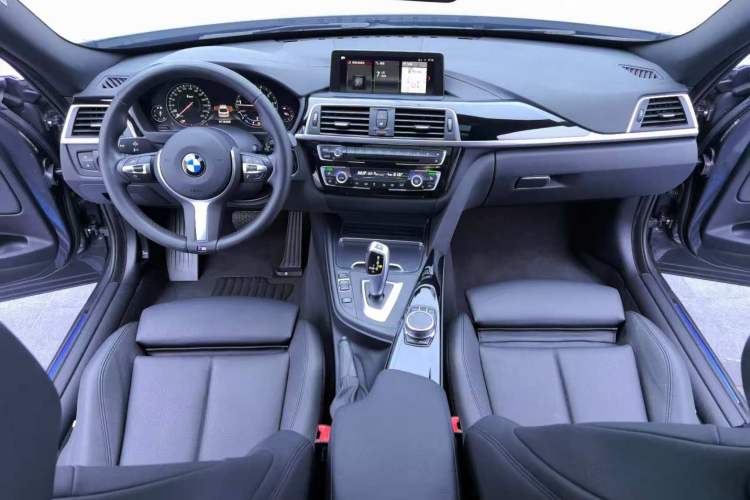 Used BMW 3 Series GT 2020 320i M Sport Package Interior 5