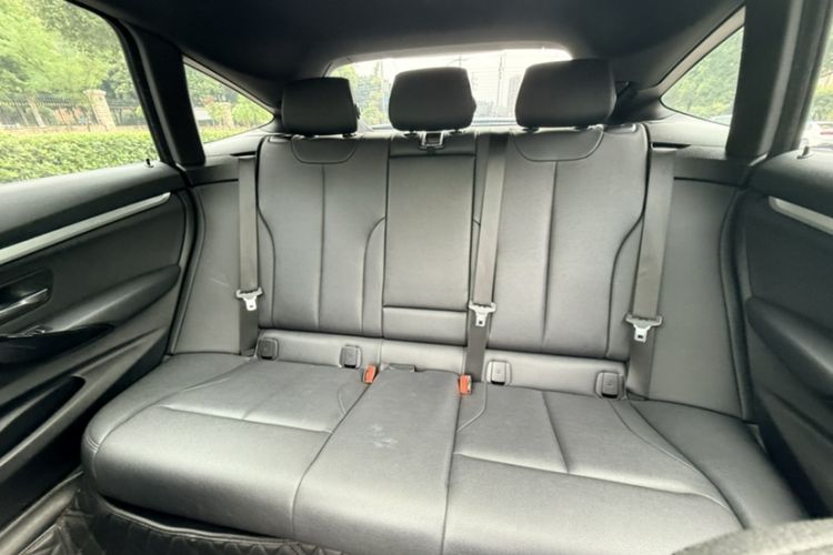 Used BMW 3 Series GT 2020 320i M Sport Package Interior 8
