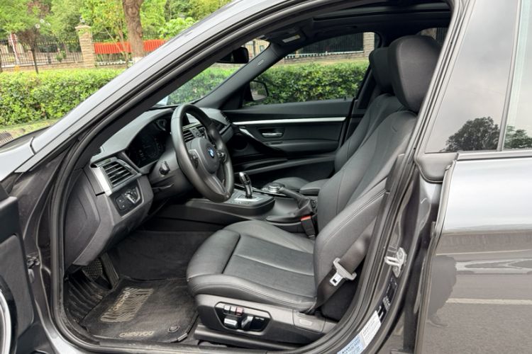 Used BMW 3 Series GT 2020 320i M Sport Package Interior 9