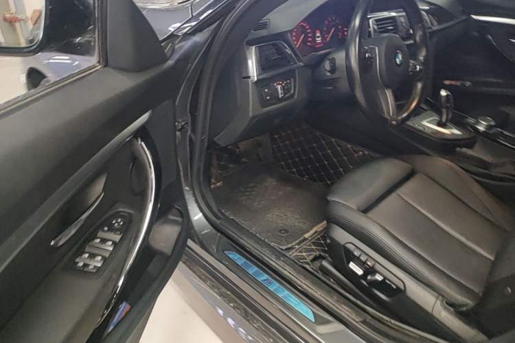 Used BMW 3 Series GT 2020 320i M Sport Package Left Front Seat