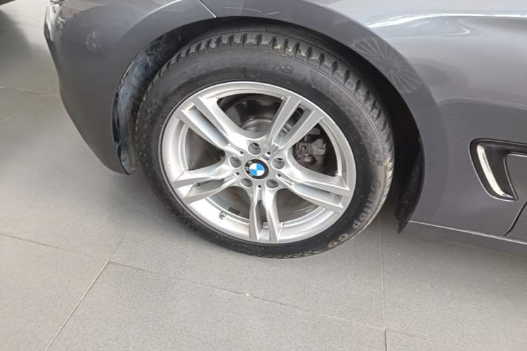 Used BMW 3 Series GT 2020 320i M Sport Package Left Front Wheel Hub