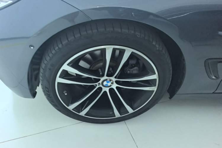 Used BMW 3 Series GT 2020 330i M Sport Night Edition Left Front Wheel Hub