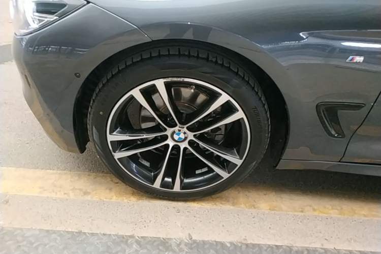 Used BMW 3 Series GT 2020 330i M Sport Night Edition Left Front Wheel Hub