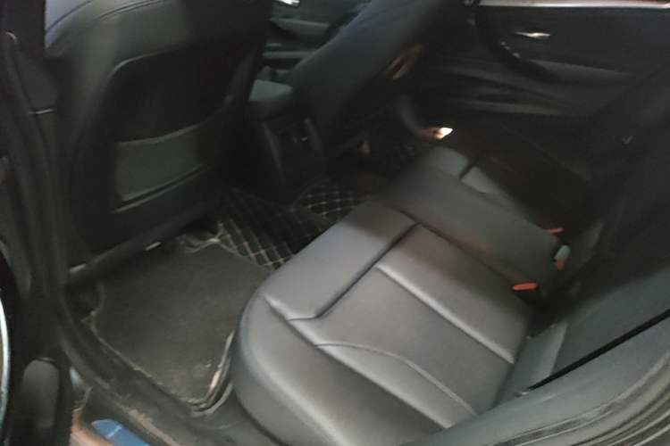 Used BMW 3 Series GT 2020 320i M Sport Package Left Rear Seat