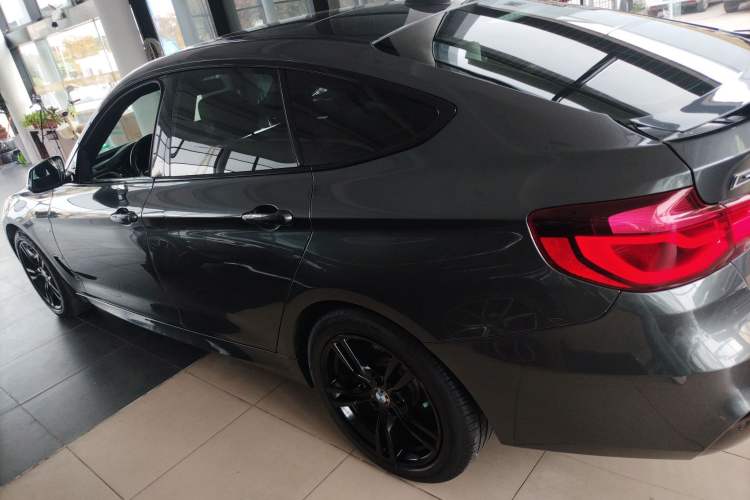 Used BMW 3 Series GT 2020 320i M Sport Package Left Side
