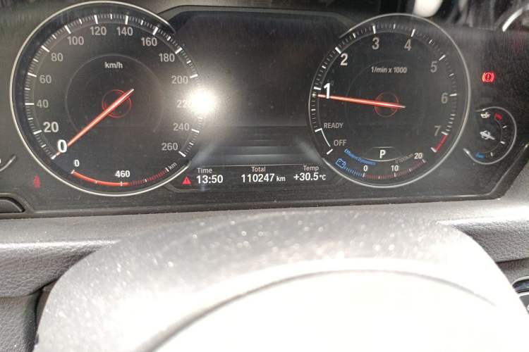 Used BMW 3 Series GT 2020 320i M Sport Package Odometer Close Up