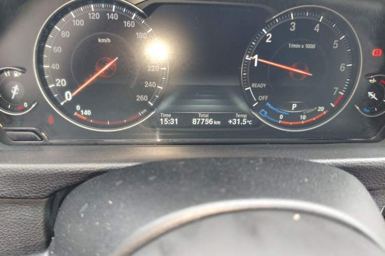 Used BMW 3 Series GT 2020 320i M Sport Package Odometer Close Up