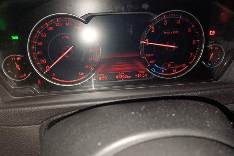Used BMW 3 Series GT 2020 320i M Sport Night Edition Odometer Close Up