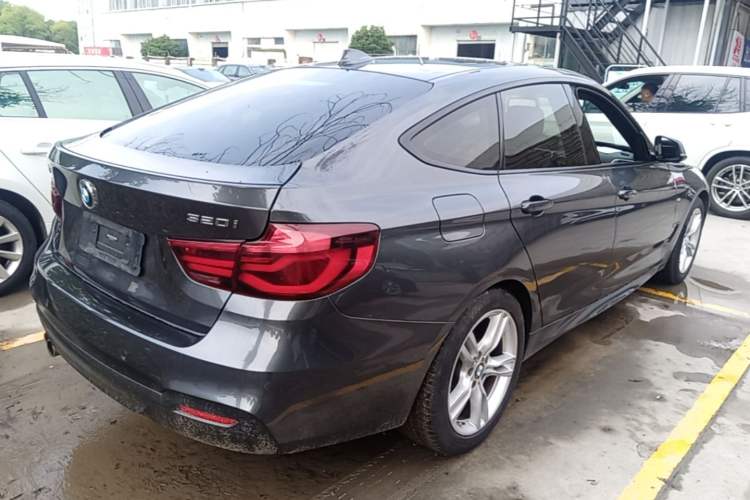 Used BMW 3 Series GT 2020 320i M Sport Package Rear Right 45 Deg