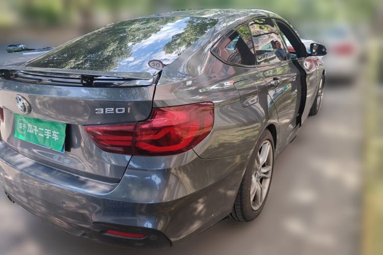 Used BMW 3 Series GT 2020 320i M Sport Package Rear Right 45 Deg