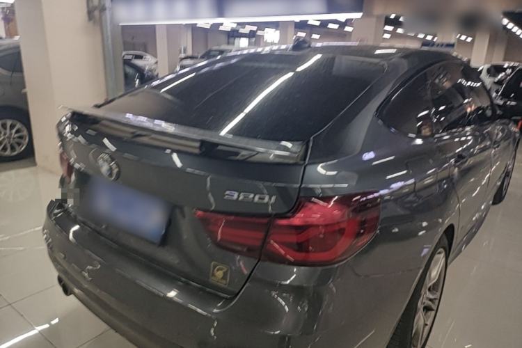 Used BMW 3 Series GT 2020 320i M Sport Package Rear Right 45 Deg